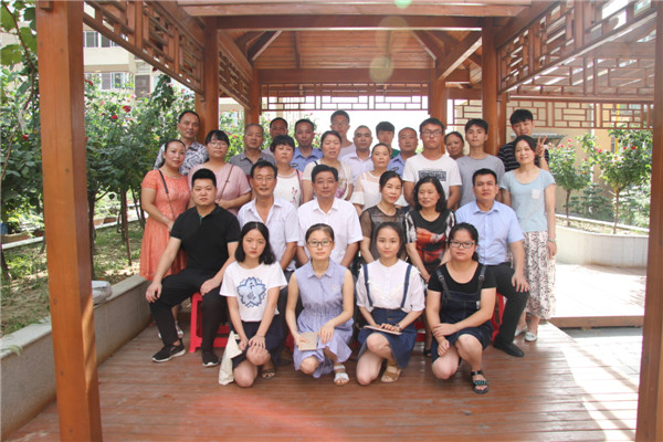 又是一年金秋季，助學(xué)圓夢暖人心----2017年寶業(yè)集團“金秋助學(xué)”活動圓滿結(jié)束